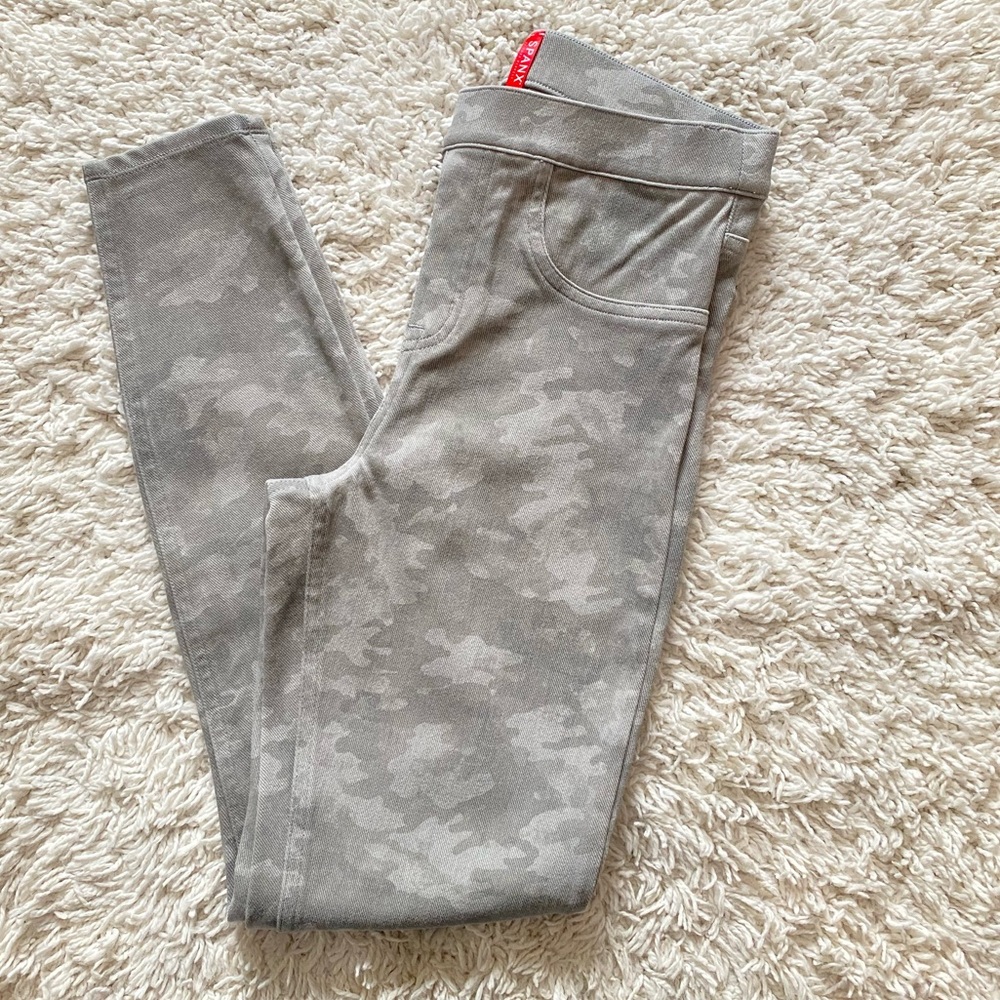 Spanx leggings size small camouflage multi color